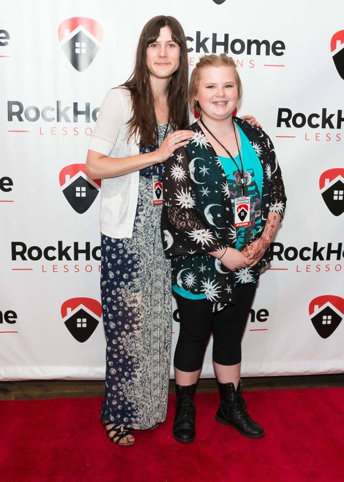 redcarpets.com-step-repeat-may-16-backdrop-rockhomelessons12