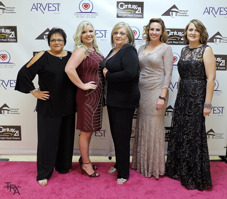 redcarpets.com-steprepeat-tra-photography-hearts-of-gold-gala-1712