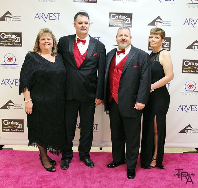 redcarpets.com-steprepeat-tra-photography-hearts-of-gold-gala-172