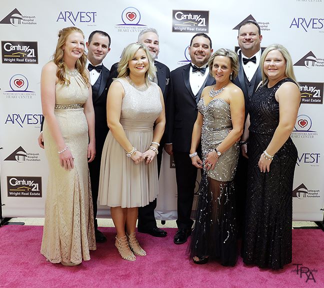 redcarpets.com-steprepeat-tra-photography-hearts-of-gold-gala-174