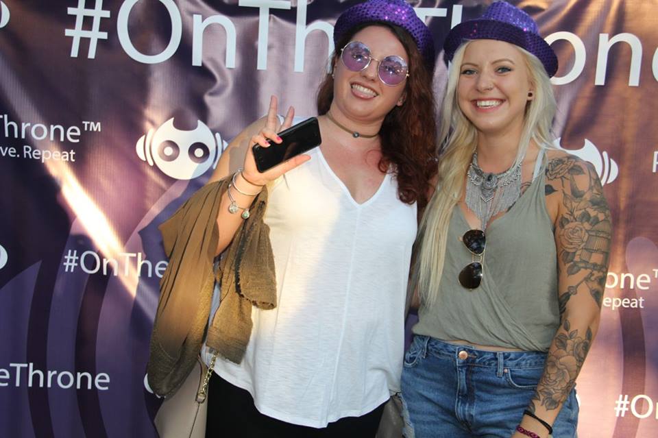 redcarpets.com-steprepeat-backdrop-redcarpetparty-PurpleThrone.com-34