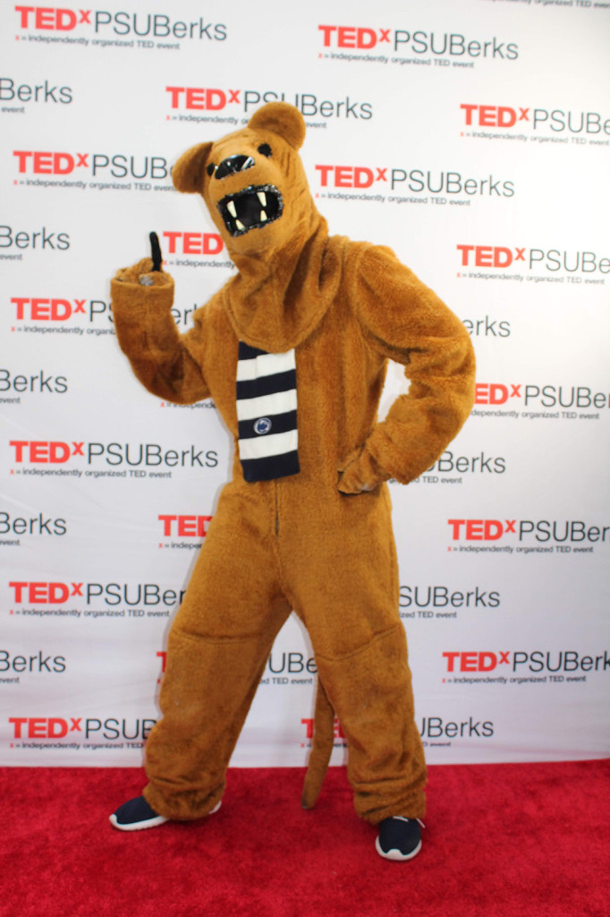 redcarpets.com-step-repeat-fabric-red-carpet-TEDxPSUBerks-18-12