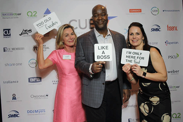 redcarpets.com-step-repeat-fabric-vinyl-red-carpet-cues-gac-gala-8