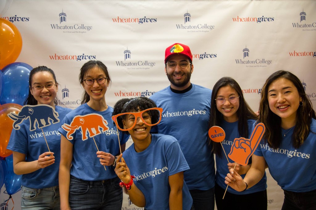 redcarpets.com-step-repeat-fabric-vinyl-red-carpet-wheaton-giving-day-wheatongives-2019-2