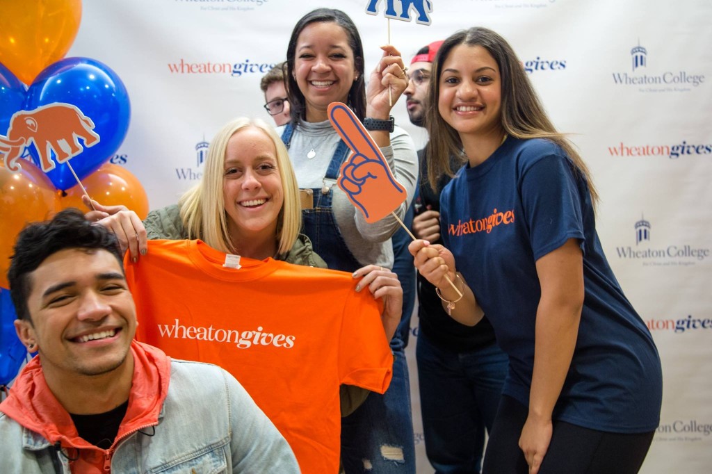redcarpets.com-step-repeat-fabric-vinyl-red-carpet-wheaton-giving-day-wheatongives-2019-5