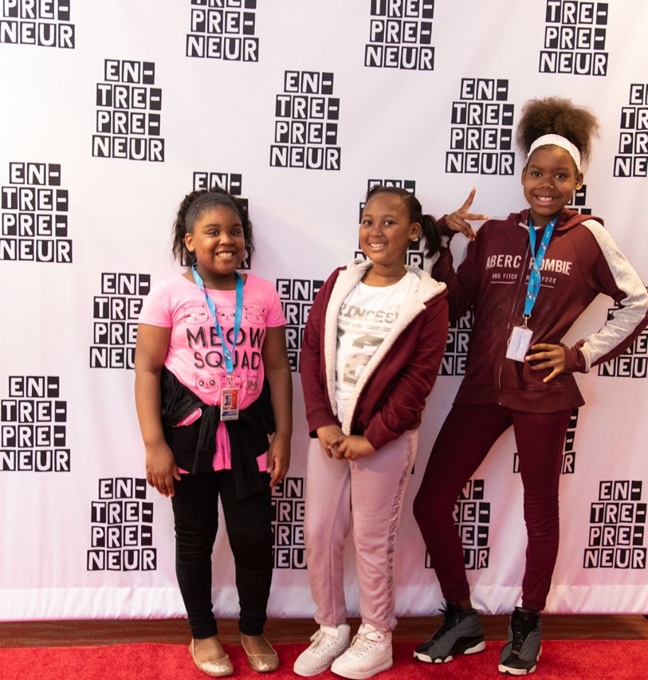 redcarpets.com-step-repeat-fabric-vinyl-red-carpet-eyecon19-eye-for-change-11