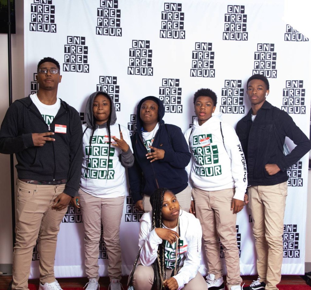 redcarpets.com-step-repeat-fabric-vinyl-red-carpet-eyecon19-eye-for-change-16