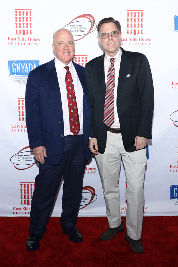 redcarpets.com-step-repeat-fabric-vinyl-red-carpet-nyc-auto-show-east-side-house-settelment-preview-4