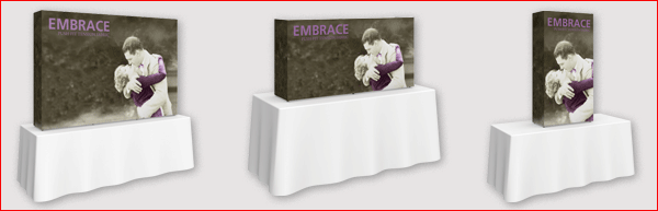 displays-redcarpets-embrace