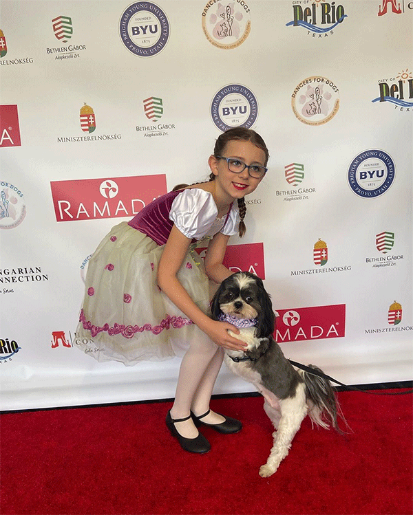 redcarpets.com-step-repeat-dancers-for-dogs-1