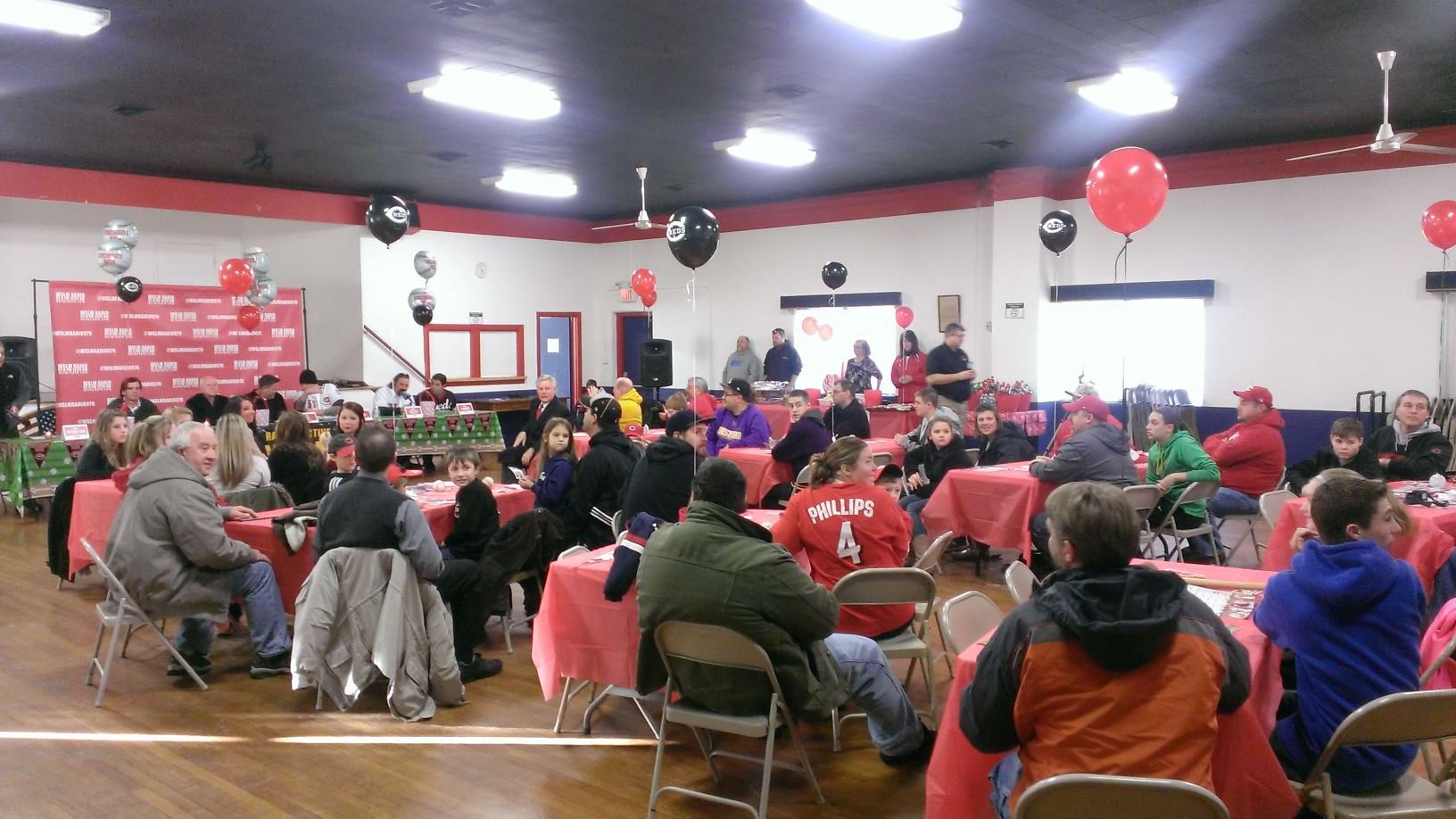 Cincinnati Reds Caravan Stop in Salem