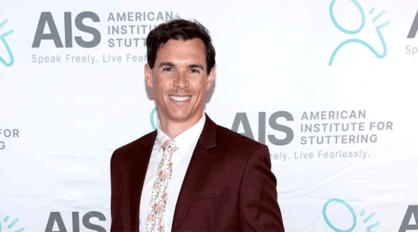red-carpet-step-repeat-backdrop-AIS-2022-gala-4