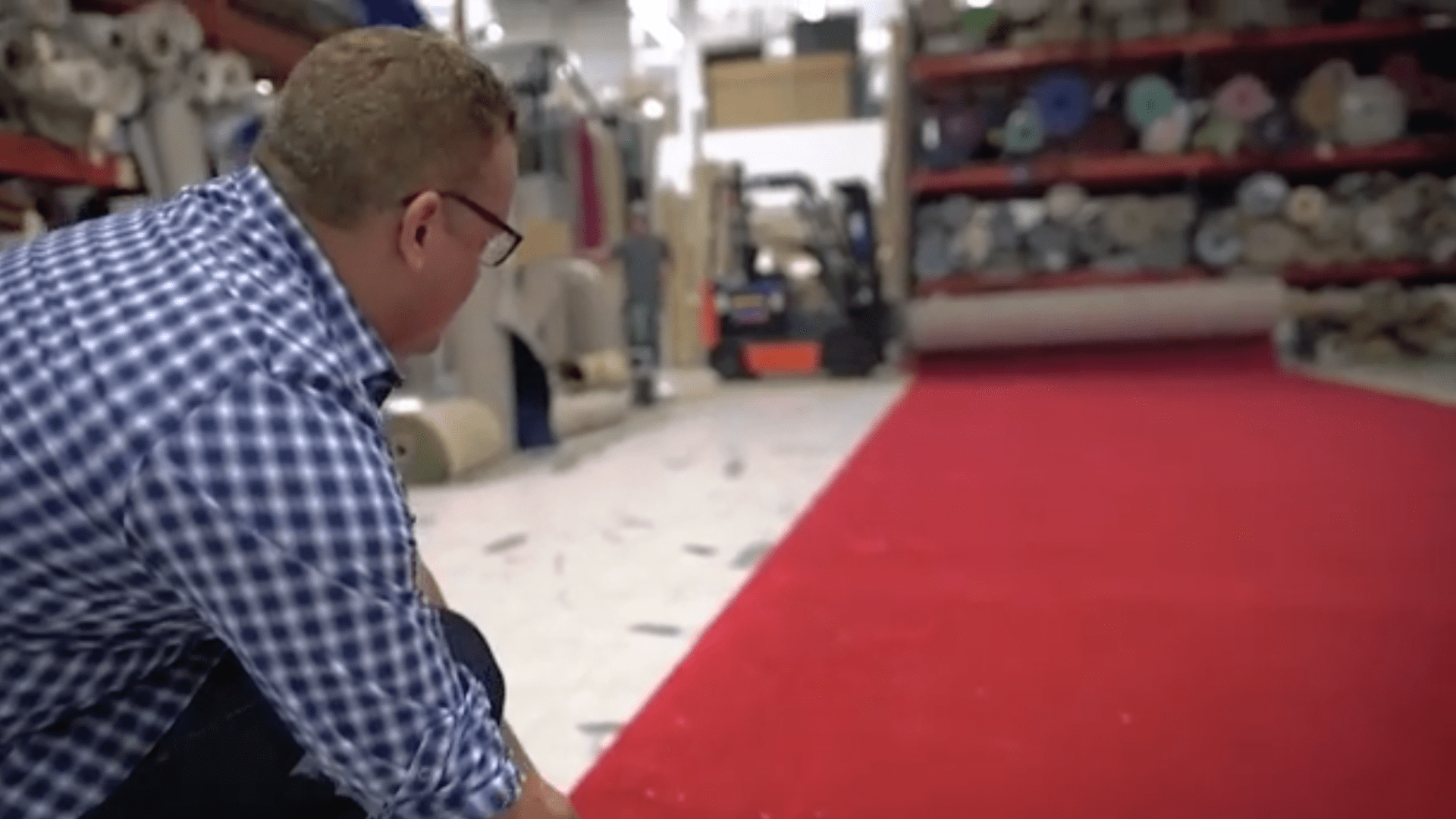 Ultimate Guide to Measuring, Ordering & Installing Red Carpet Runners